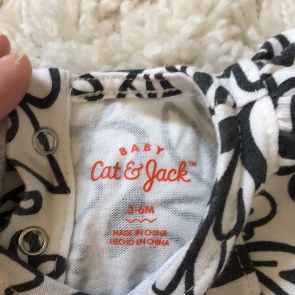 Cat & Jack Rompers - Picture 2 of 2